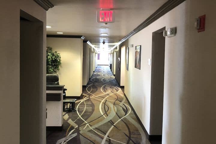 Ballroom/Hall 17 of 20
