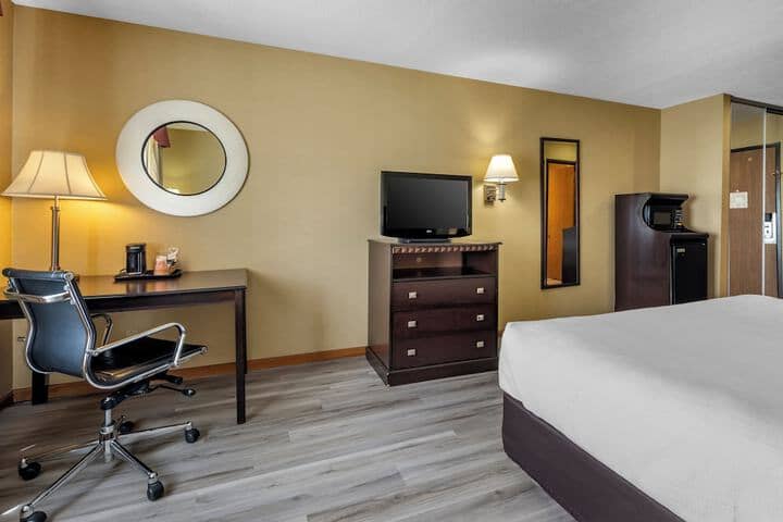 Room 9 of 20
