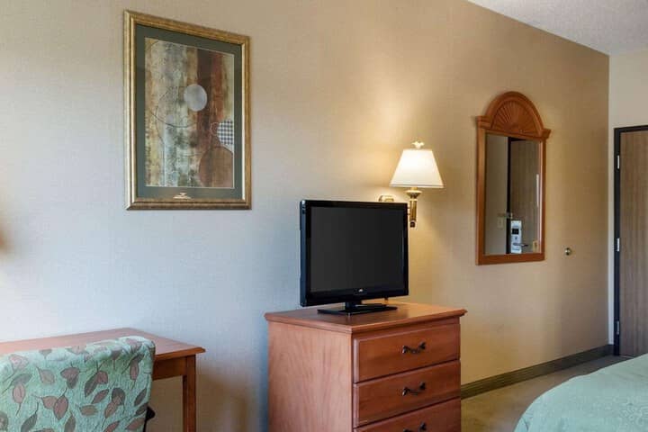 Room 19 of 35