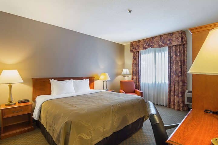 Room 17 of 35