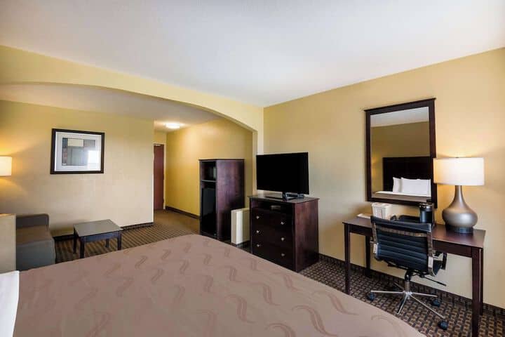 Room 19 of 40