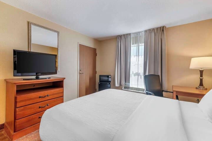 Room 5 of 36