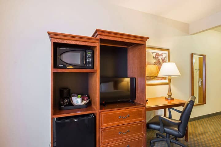 Room 18 of 35