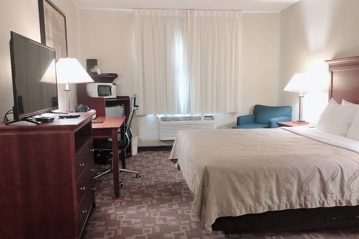 Room 7 of 48