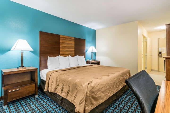 Room 12 of 50