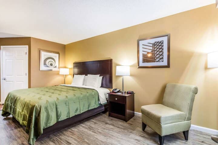 Room 9 of 24