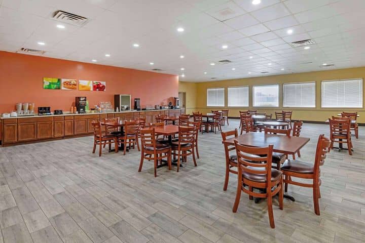 Breakfast area