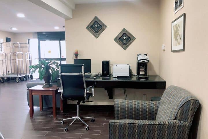 Business Center 41 of 48