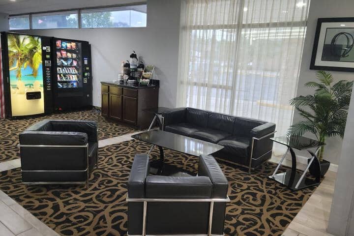 Business Center 24 of 26