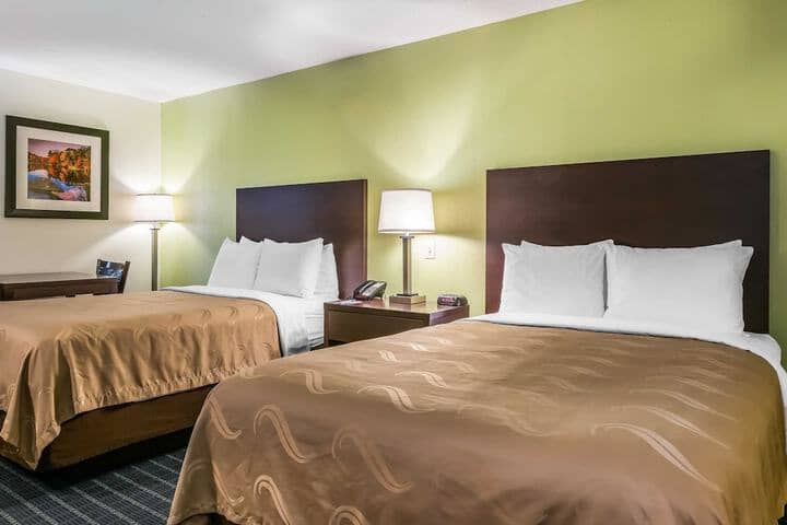 Room 8 of 30