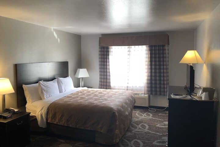 Room 9 of 20