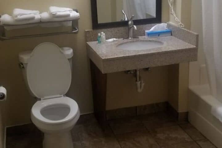 Room 20 of 28
