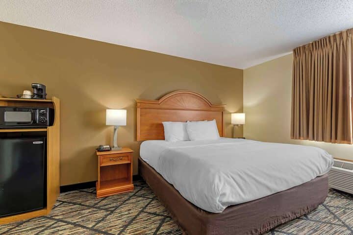 Room 16 of 24